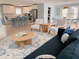 65 What Cheer Rd in Narragansett, RI - Building Photo