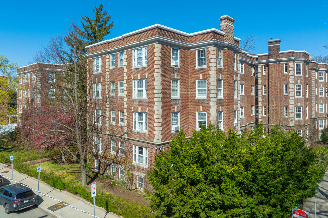 Peabody Court in Cambridge, MA - Building Photo