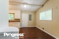 2351 Pinewood Dr photo'