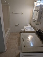 37216 Clinton Ave in Dade City, FL - Building Photo - Building Photo