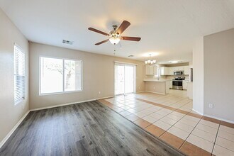 591 S 167th Dr in Goodyear, AZ - Foto de edificio - Building Photo