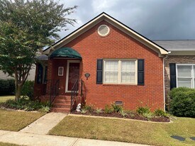1411 Cambridge Pl in Anniston, AL - Building Photo