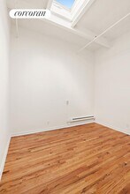 241 Bedford Ave in Brooklyn, NY - Building Photo - Building Photo