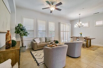 1631 Chianti Ln in Brentwood, CA - Building Photo - Building Photo