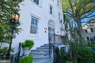 3308 R St NW in Washington, DC - Building Photo