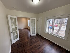 8123 Westminster Ave in Warren, MI - Building Photo - Building Photo