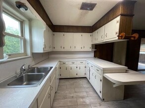 115 Dawn Dr in Robinson, TX - Building Photo - Building Photo