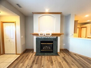 3911 NE Gardenia Ln in Ankeny, IA - Building Photo - Building Photo