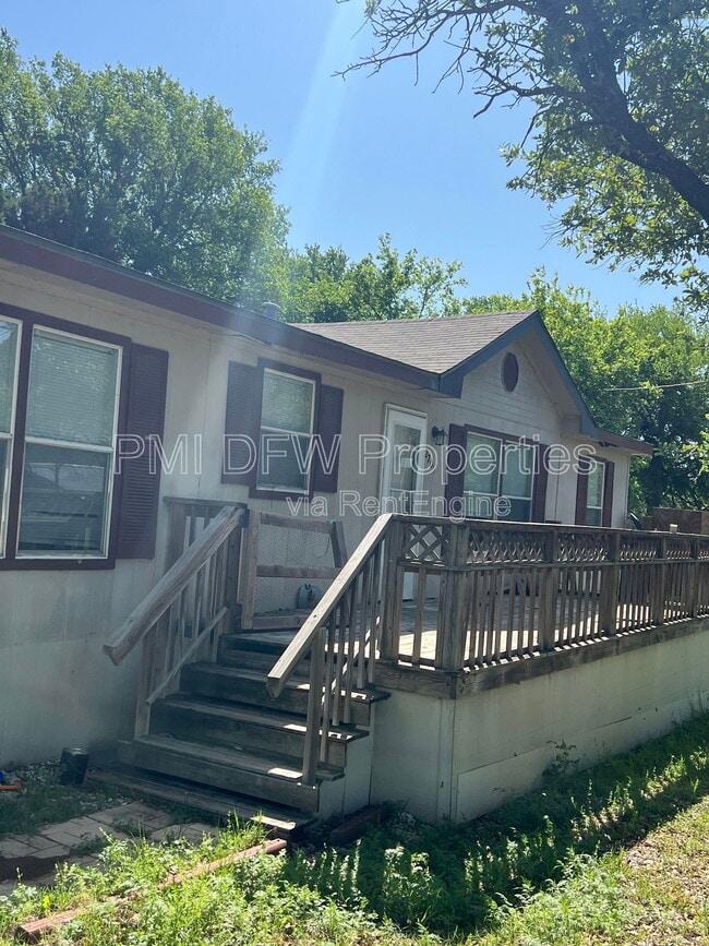 2705 Overview Rd in Granbury, TX - Building Photo - Building Photo