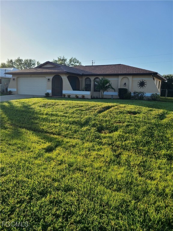 424 SW 37th Ln in Cape Coral, FL - Building Photo - Building Photo