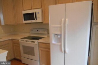12885 Titania Way in Woodbridge, VA - Building Photo - Building Photo