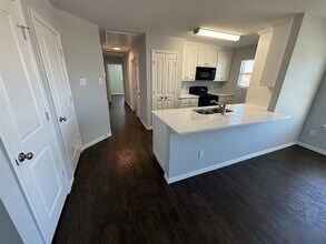 108 Arrowhead St in Fort Worth, TX - Building Photo - Building Photo