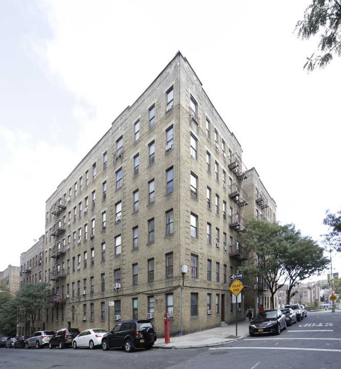 225 Naples Ter in Bronx, NY - Building Photo