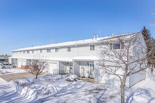 Woodridge in Edmonton, AB - Building Photo