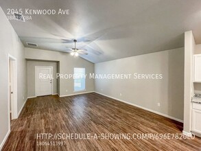 2045 Kenwood Ave in Lubbock, TX - Foto de edificio - Building Photo