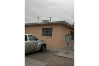 4408 Sunrise Ave in El Paso, TX - Foto de edificio - Building Photo