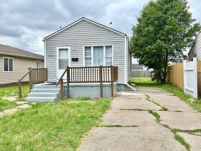 property at 1621 S Carlisle St