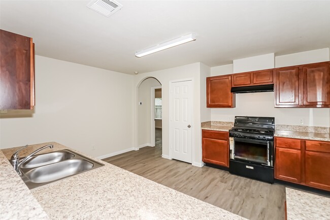 5715 Plantation Forest Dr in Katy, TX - Building Photo - Building Photo