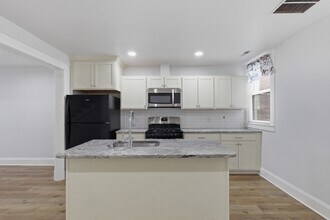 5414 Belair Rd in Baltimore, MD - Foto de edificio - Building Photo