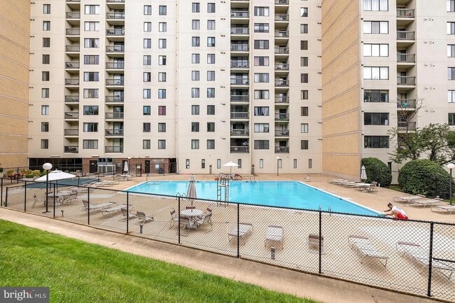 6300 Stevenson Ave in Alexandria, VA - Building Photo - Building Photo