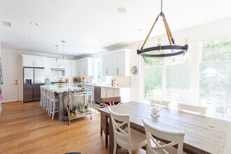 2661 Orange Ave in Costa Mesa, CA - Building Photo - Building Photo
