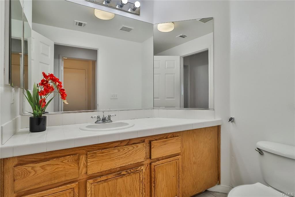 7051 Baird Ave in Los Angeles, CA - Building Photo
