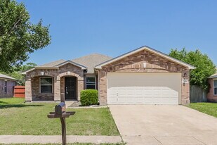126 Stanford St in Forney, TX - Building Photo