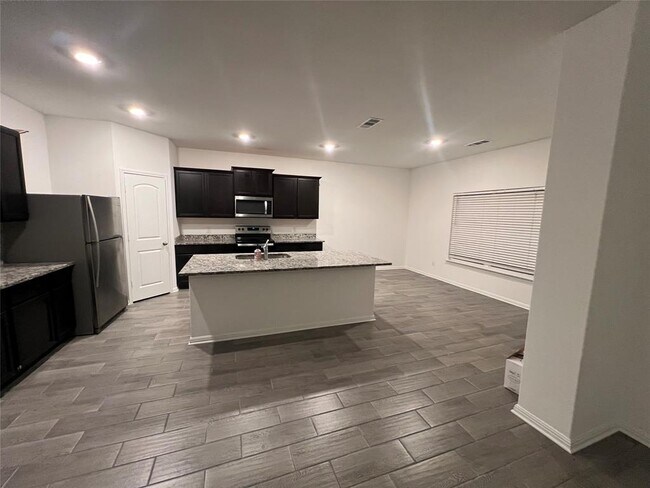 18413 Quiet Range Dr in Elgin, TX - Building Photo - Building Photo