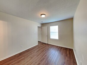 1818 Day Lily Way in Houston, TX - Building Photo - Building Photo