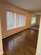 26 Grand St S in Westbury, NY - Building Photo - Building Photo