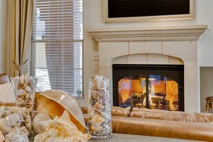 65 Luce Del Sole in Henderson, NV - Building Photo