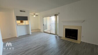 6500 Harbor Town Dr in Houston, TX - Building Photo