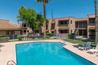 St. Phillips Corner Apartments in Tucson, AZ - Foto de edificio - Building Photo
