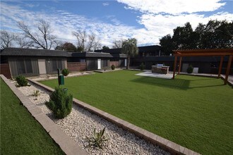 6509 Berkman Dr-Unit -212 in Austin, TX - Building Photo - Building Photo