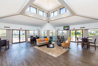 Palms at Sand Lake in Tampa, FL - Building Photo - Building Photo