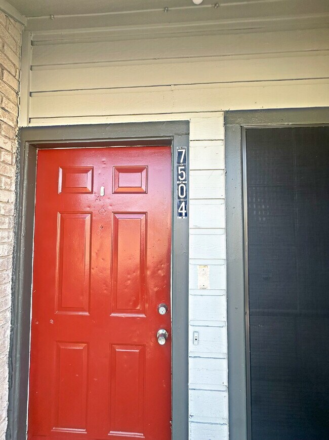 7504 Oak Chase in San Antonio, TX - Building Photo - Building Photo