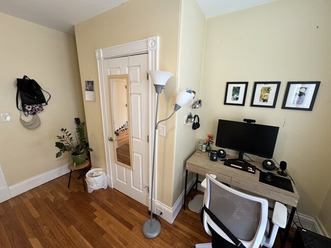 87 Morrison Ave, Unit 2 in Somerville, MA - Foto de edificio - Building Photo