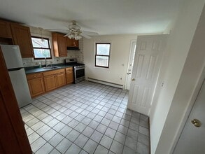 5 Woodlawn Ave in Norwalk, CT - Building Photo - Building Photo