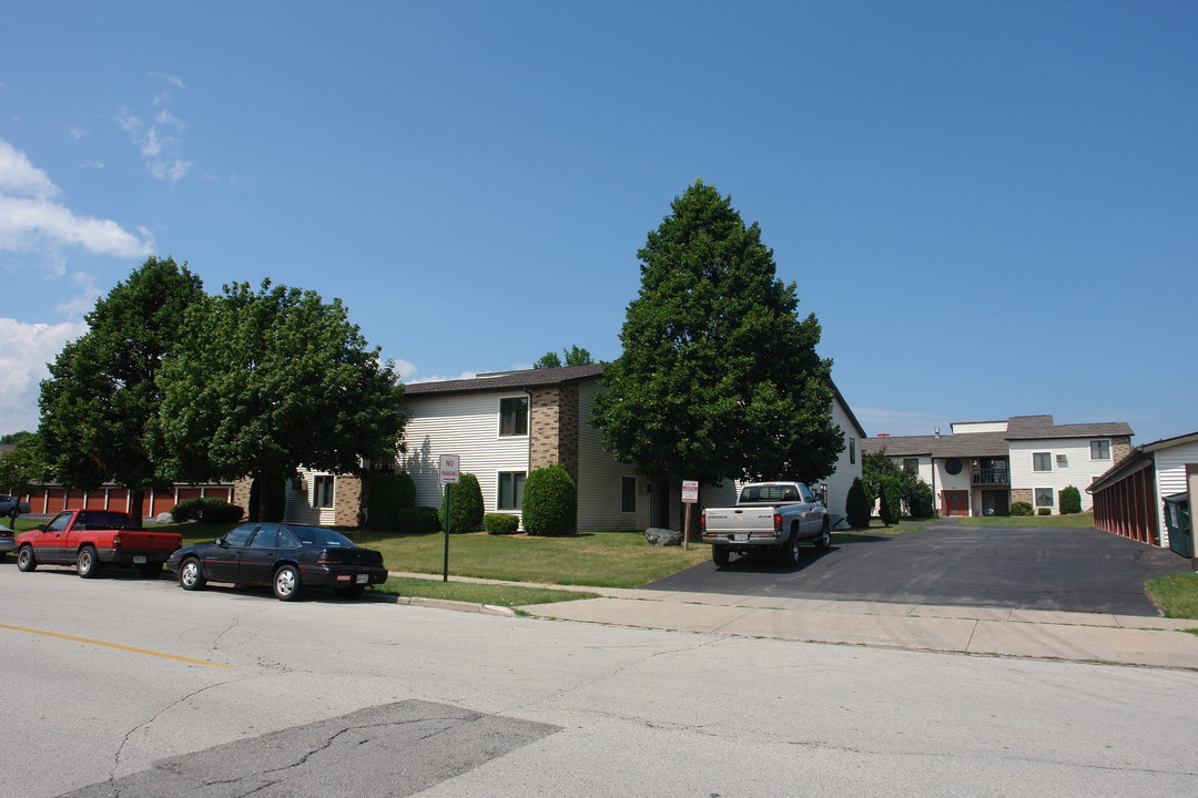 Ashview Terrace in Green Bay, WI - Building Photo