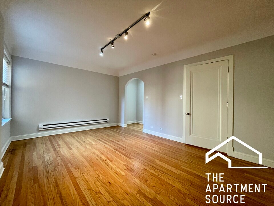 2315 N Rockwell St, Unit b3 in Chicago, IL - Foto de edificio