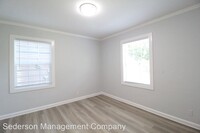 3134 W 44 Terrace photo'