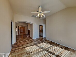 1905 Sharpsbury Dr in Euless, TX - Building Photo - Building Photo