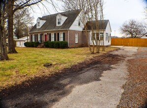 1116 Barnes St in Reidsville, NC - Foto de edificio - Building Photo