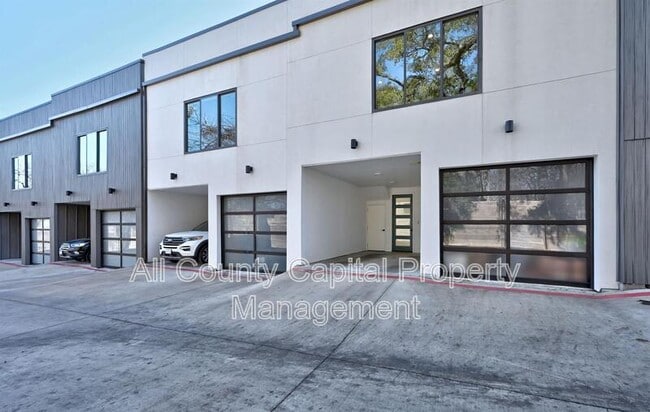 property at 2804 S 1st St