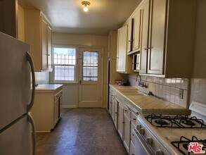 3326 5th St in Los Angeles, CA - Building Photo - Building Photo