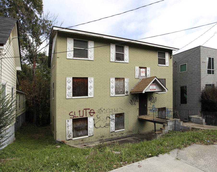 610 Irwin St in Atlanta, GA - Foto de edificio