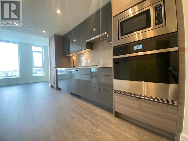 3438-3438 Sawmill Cres in Vancouver, BC - Building Photo - Building Photo