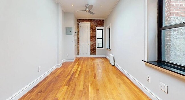 East 25th Street in New York, NY - Building Photo - Building Photo