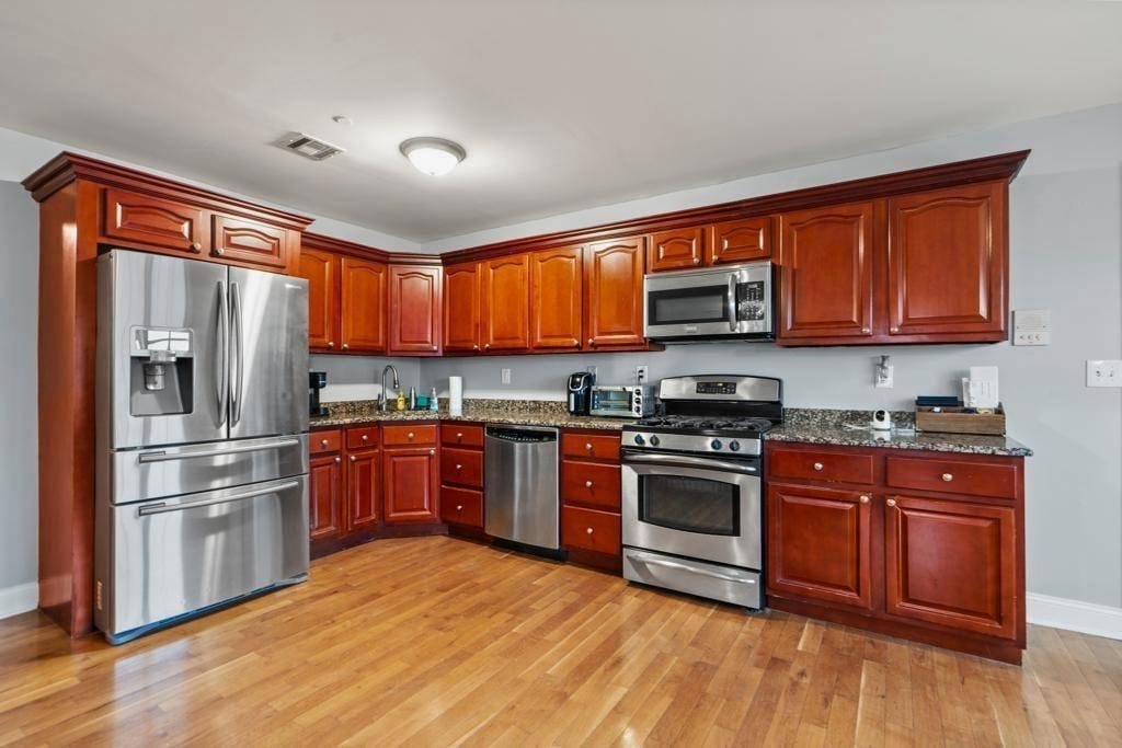 91 Broadway in Jersey City, NJ - Building Photo