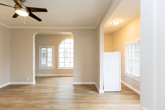 Cherokee Villas in Hollywood, CA - Foto de edificio - Building Photo